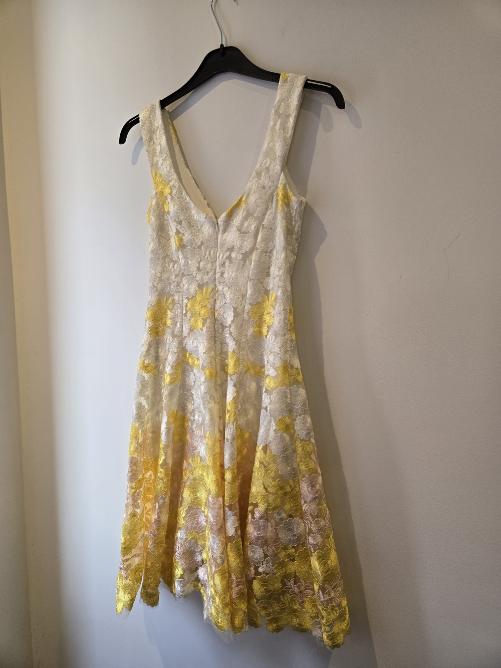 Dress the Population White and Yellow Floral Lace V-Neck Fit & Flare Midi Dress - Picture 8 of 12